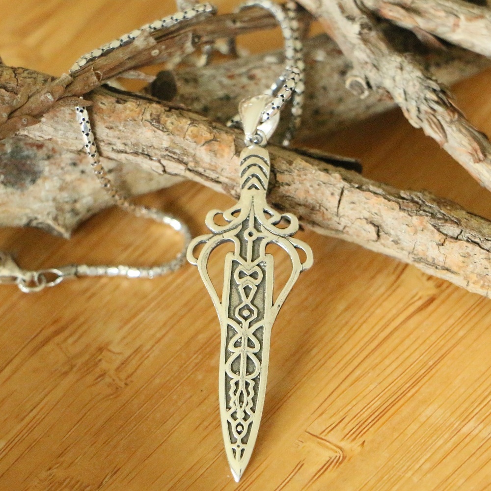 925 Sterling Silver Decorated Sword men’s necklace - Picture 4 of 8